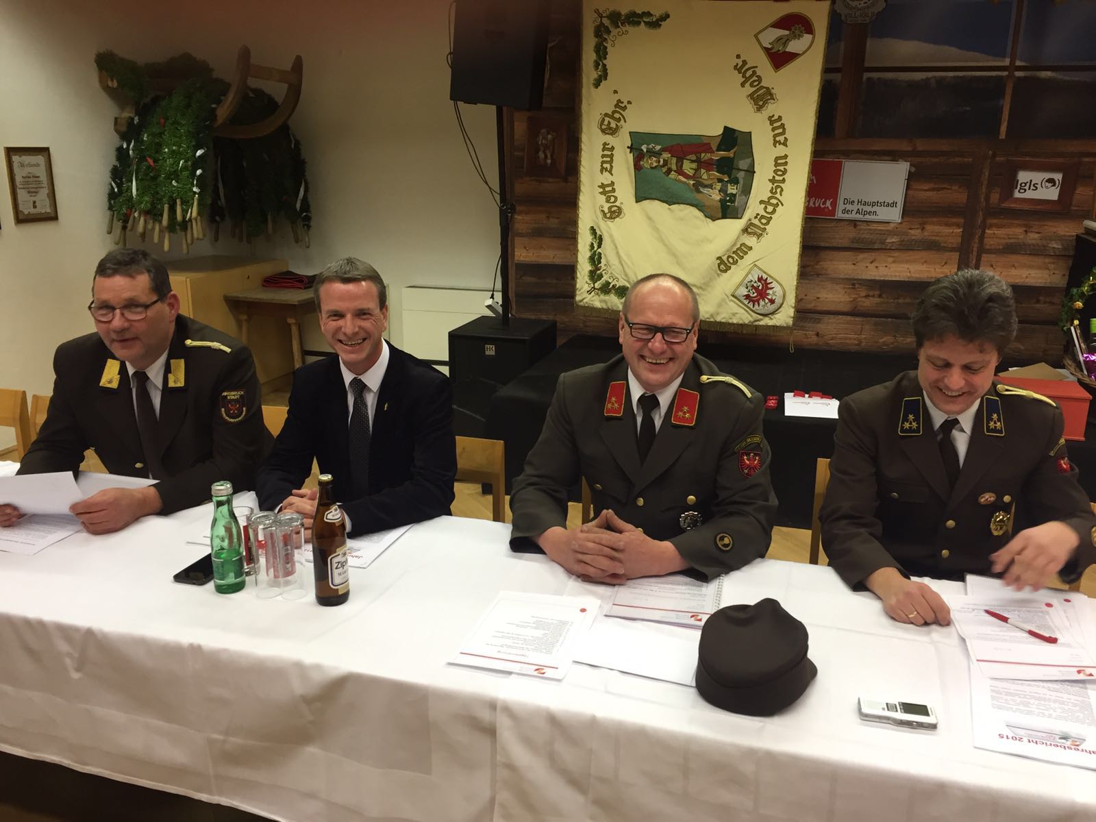 Feuerwehrreferent Vizebürgermeister Christoph Kaufmann besuchte die Jahreshauptversammlung der Freiwilligen Feuerwehr Igls.