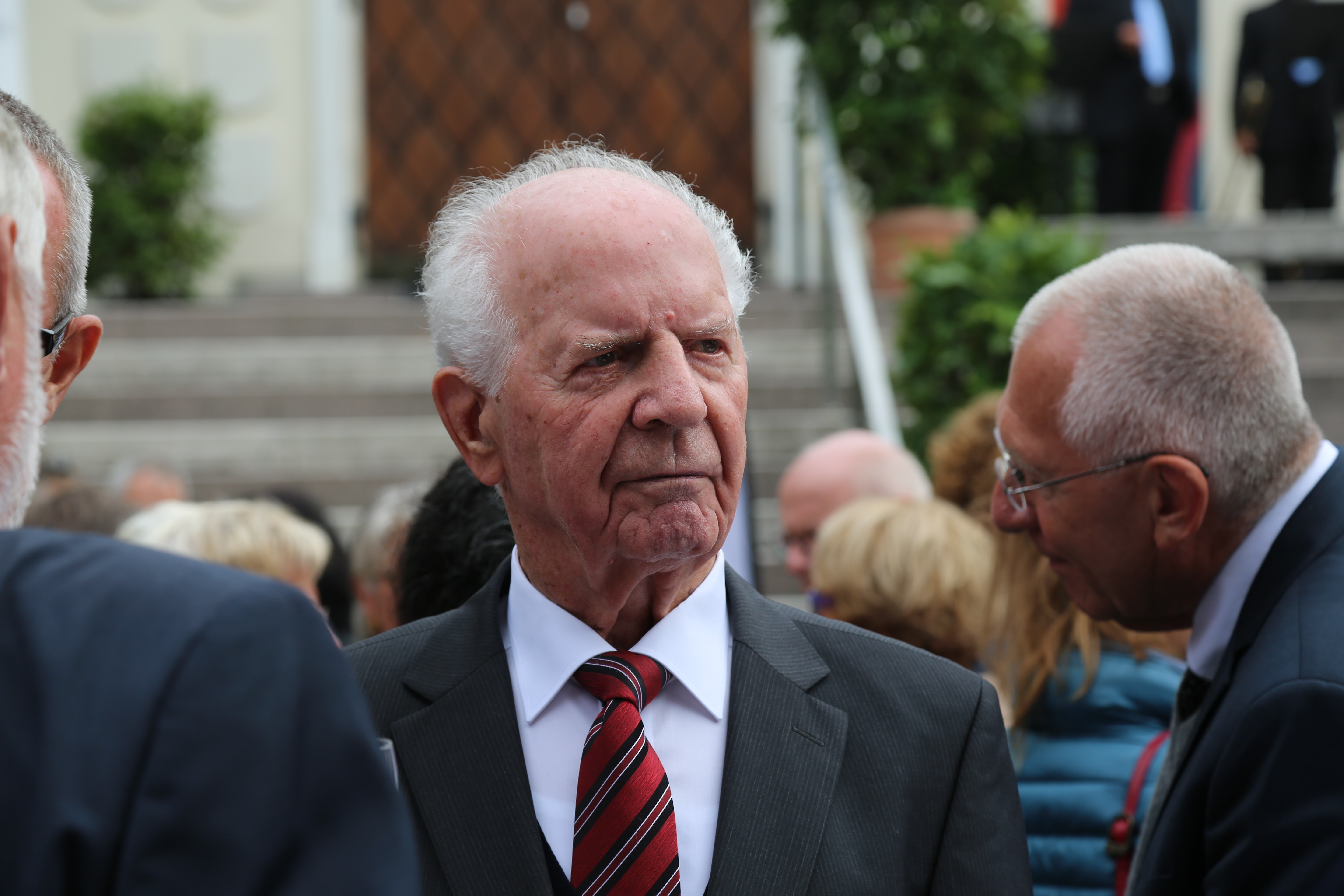 Am 12. August wurden die Innsbrucker Festwochen der Alten Musik feierlich eröffnet. Am Bild: Mag. Wolfgang Sobotka (Bundesminister für Inneres), Landeshauptmann Günther Platter, Bundespräsident a.D. Dr. Heinz Fischer mit Gattin Margit, Alessandro De Marchi (Künstlerischer Leiter der Innsbrucker Festwochen), Innsbrucks Bürgermeisterin Mag.a Christine Oppitz-Plörer.